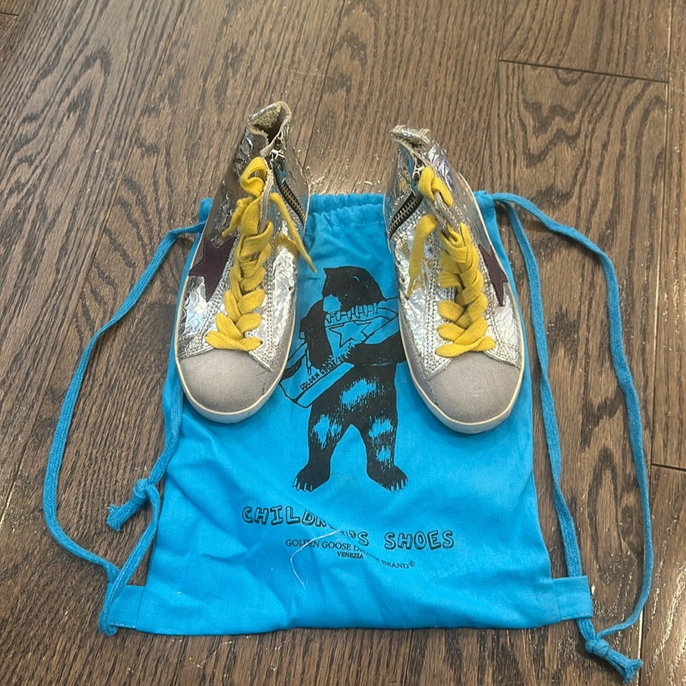 New Golden Goose kids sneakers size 27. Brand new never worn.